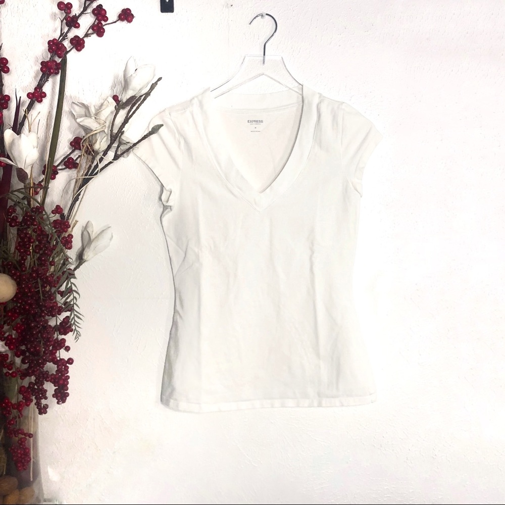 express • tshirt top